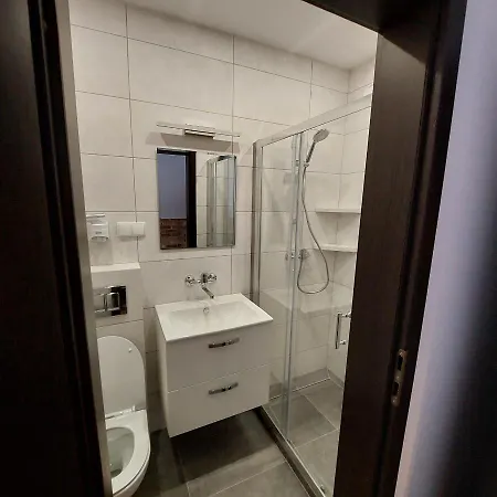 Privatunterkunft Cykada 4 *
