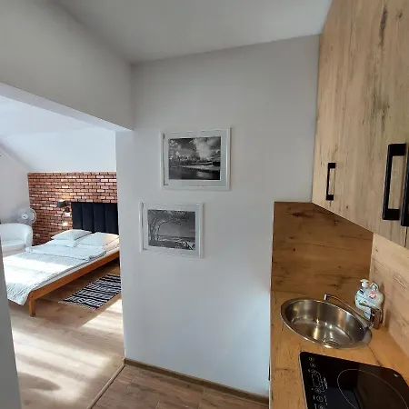 Cykada 4 Alloggio in famiglia