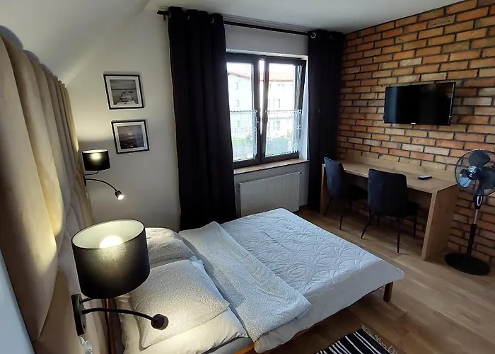 Cykada 4 民宿 奥斯特罗沃